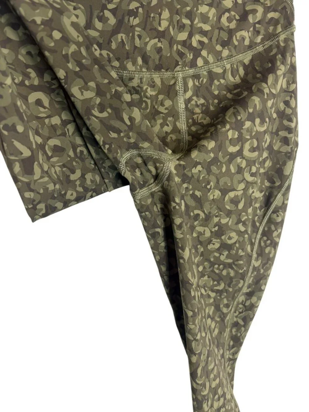 Lululemon Base Pace High-Rise Crop Green Camo-sz 2